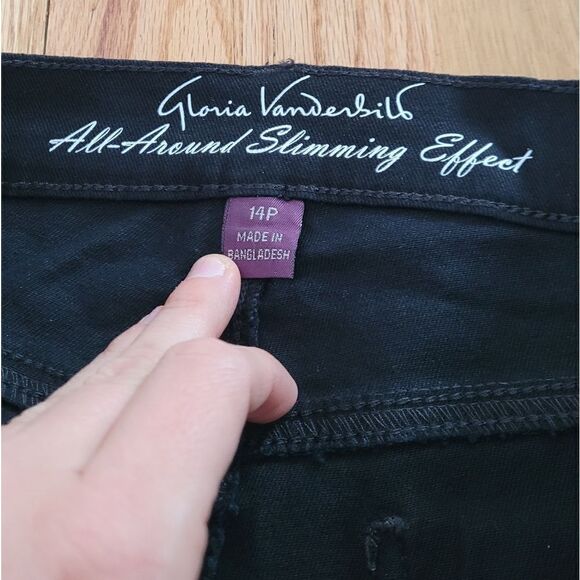 🤸♀️3 for 12🤸♂️ NWT Gloria Vanderbilt Amanda Slimming Capri *Flaw* - Picture 3 of 7